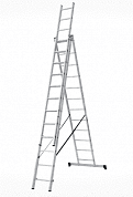 Лестница алюминиевая трёхсекционная 13 ступеней, высота 8.67м